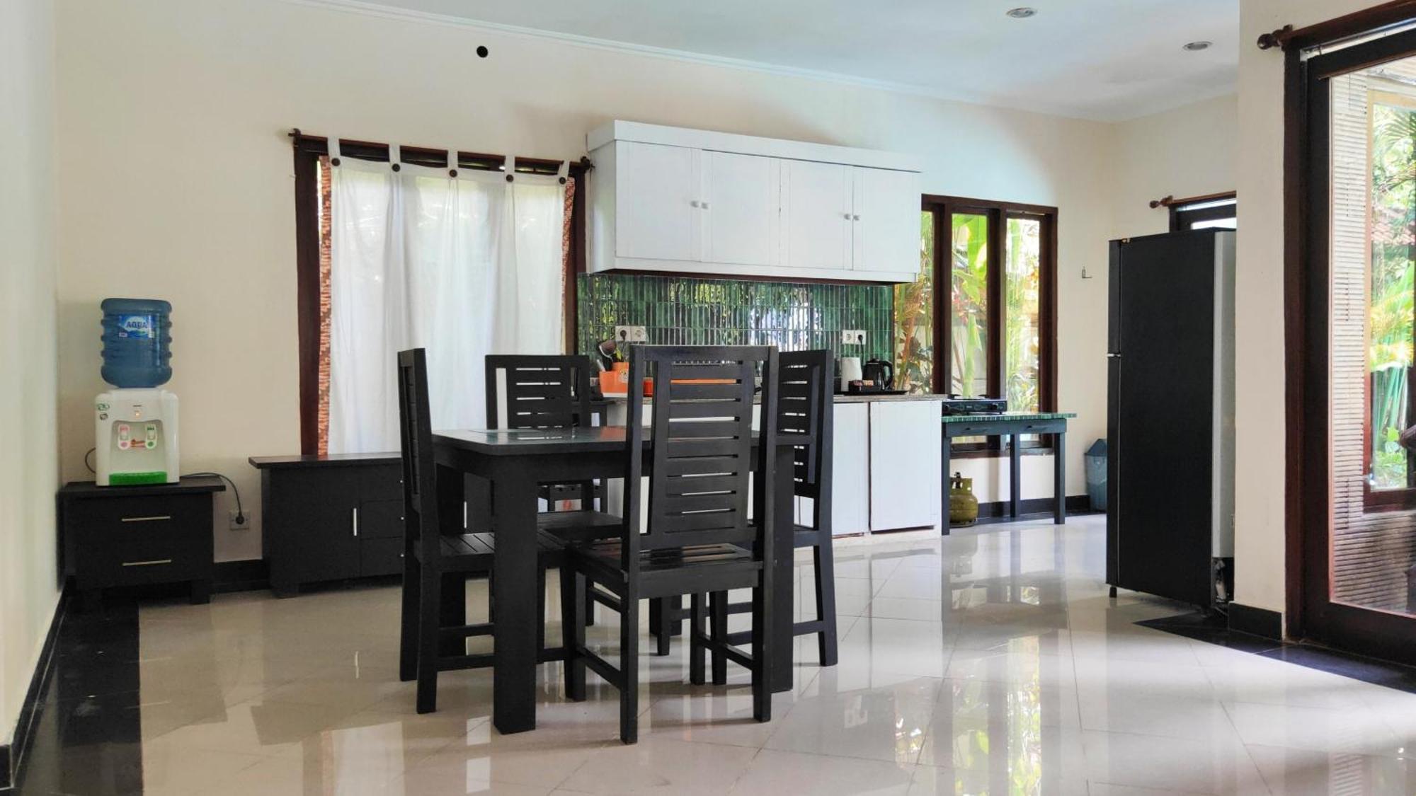 Centre Point Villa *